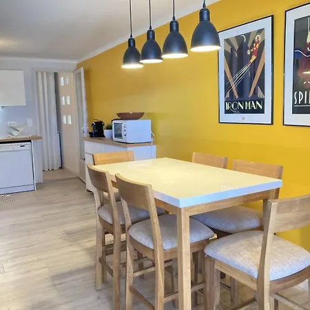 Maison De Face A La Willa *